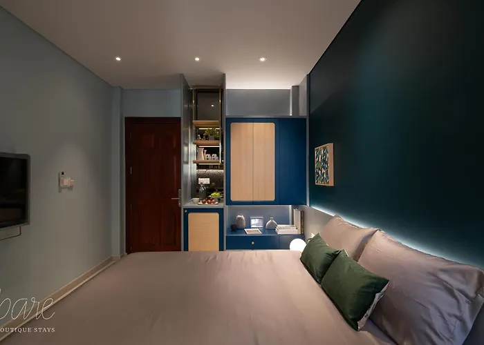 Bare Hyphen - Bare Boutique Stays
